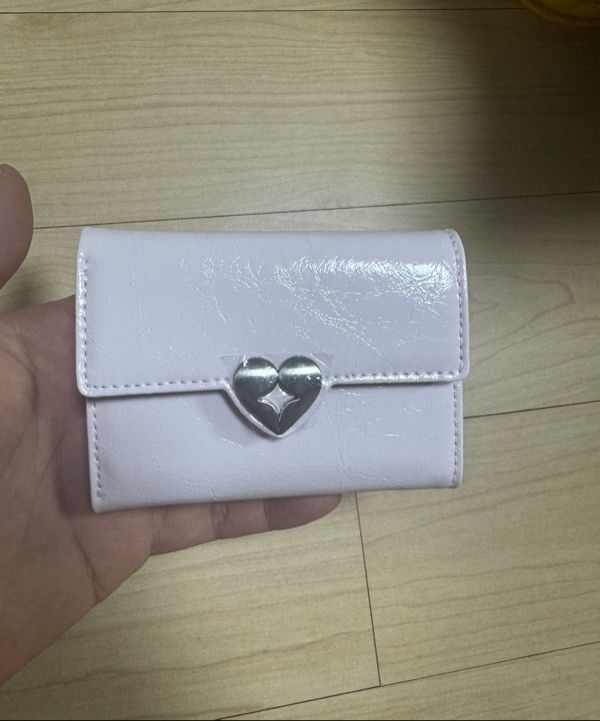 MUSINSA | fennec HEARTY FLAP WALLET - BLOSSOM