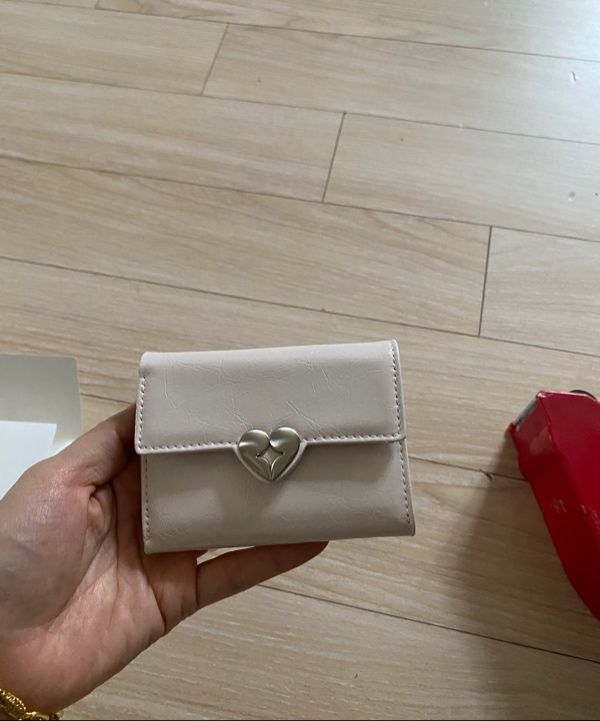 MUSINSA | fennec HEARTY FLAP WALLET - BLOSSOM