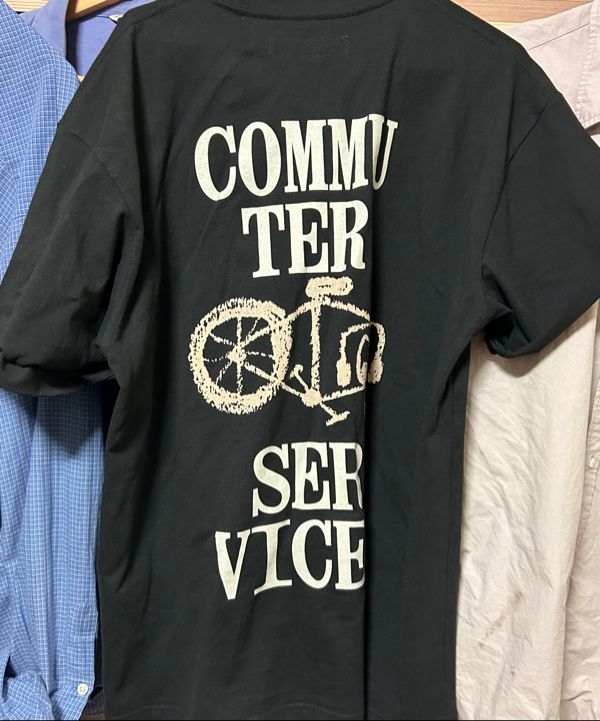 【THISISNEVERTHAT】TNT ASbサービスTシャツカーキ TNT-ASb-Commuter-Tee-BLACK1.
