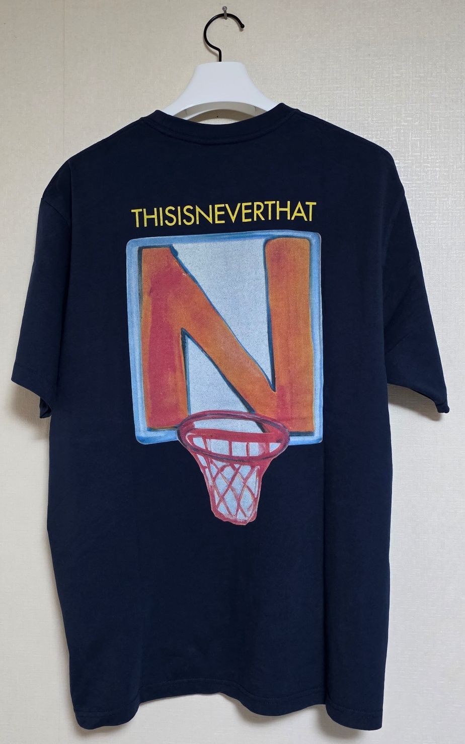 さらに100円引き◆thisisneverthat◆N Basketball Hoop Tee MUSINSA公式 | thisisneverthat® N Basketball Hoop Tee Navy
