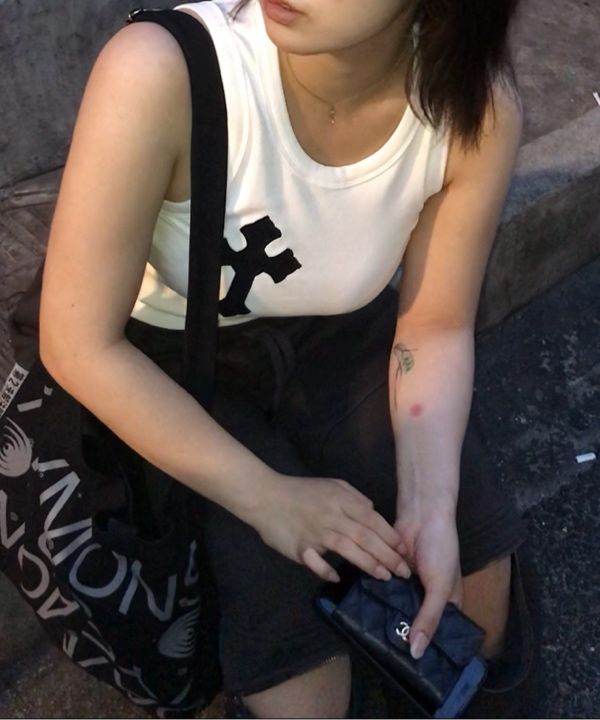 MUSINSA | AAKAM AKM CROS2 Sleeveless (White)