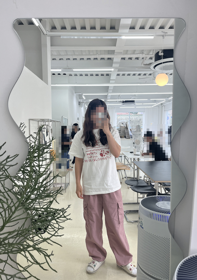 MUSINSA公式 | AEAE WEB LOGO T-SHIRTS [STRAWBERRY]