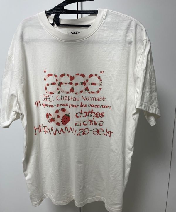 MUSINSA公式 | AEAE WEB LOGO T-SHIRTS [STRAWBERRY]