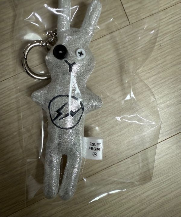 MUSINSA | 2NE1 x FRGMT [2NE1 x FRGMT] TAMTAMI Keyring (Silver)