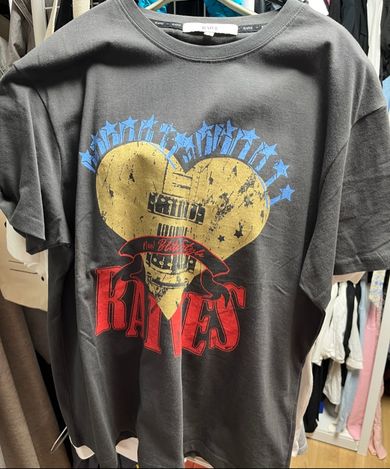 MUSINSA | RAIVE Heart Ravers Graphic T-Shirt VW5ME602_2color