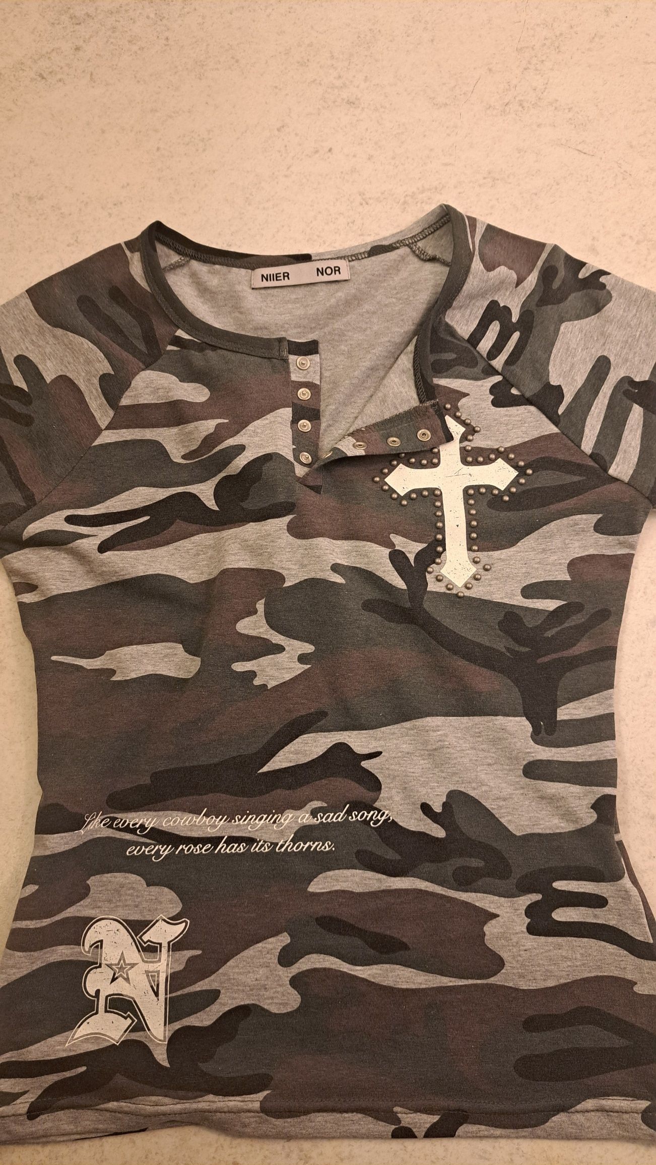 【NIIER NOR】VINTAGE CROSS BUTTON DOWN TEE★25SS新作★ MUSINSA公式 | NIIER NOR VINTAGE CROSS BUTTON DOWN TEE_CAMO