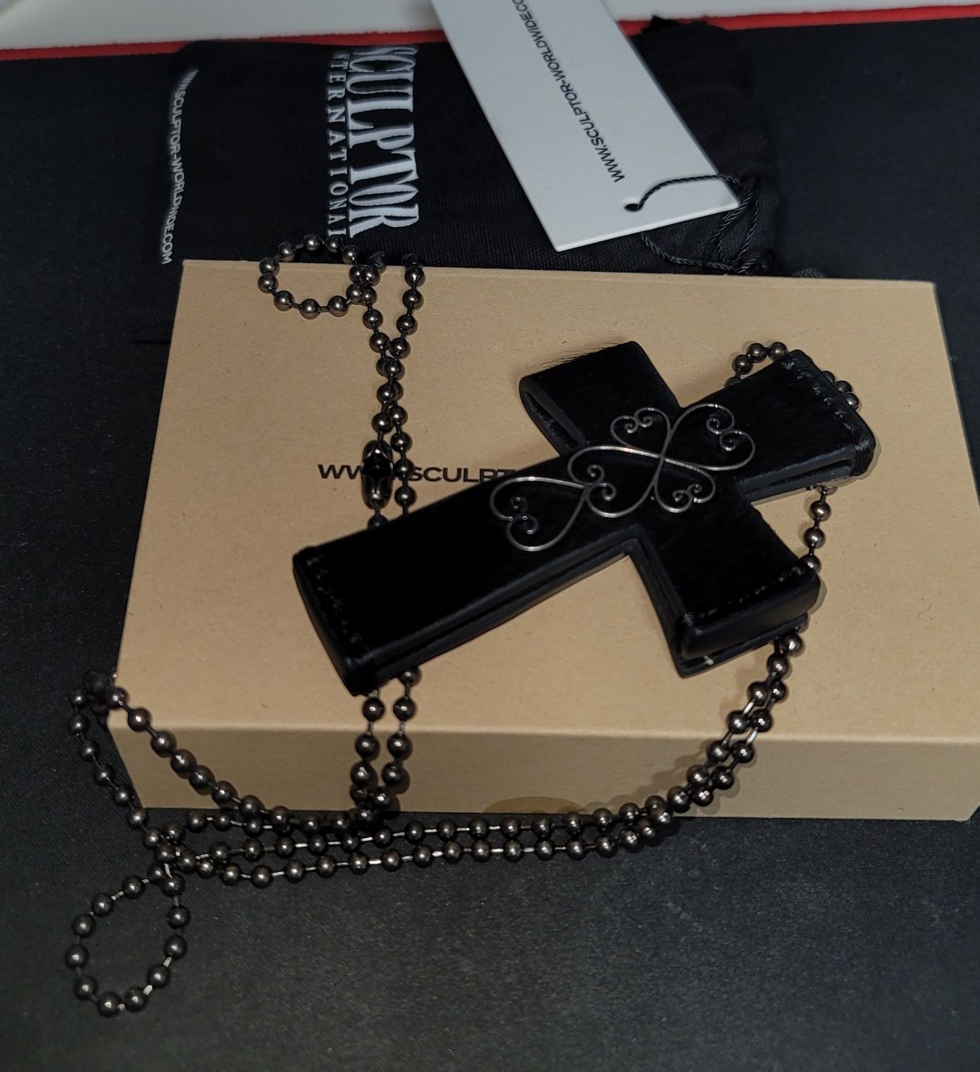 MUSINSA公式 | SCULPTOR Cross Hair On Strap Wallet Black