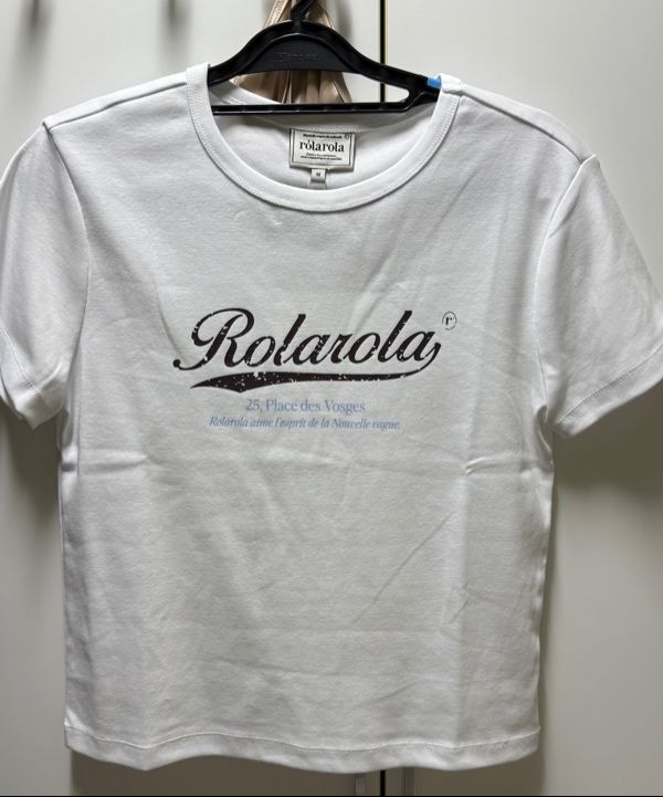 25SS新作韓国イドル着用【ROLAROLA】VINTAGE CRACK LOGO TSHIRT MUSINSA公式 | ROLAROLA VINTAGE CRACK LOGO T-SHIRT WHITE