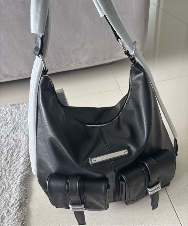 【MATIN KIM】DOUBLE POCKET TWO WAY BAG ●送料・関税込● MUSINSA | MATIN KIM DOUBLE POCKET TWO WAY BAG IN BLACK