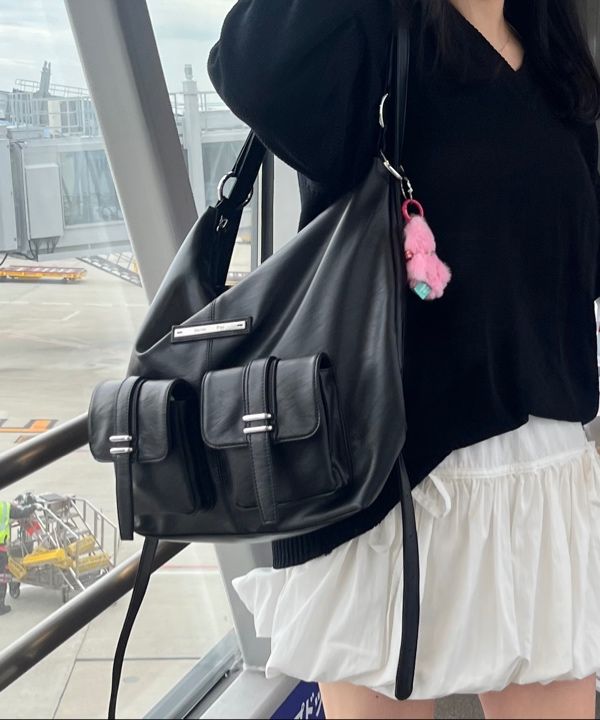 MUSINSA公式 | MATIN KIM DOUBLE POCKET TWO WAY BAG IN BLACK