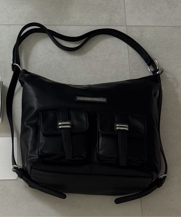 MATIN KIM ダブルポケット 2way bag BLACK レザーバッグ MUSINSA公式 | MATIN KIM DOUBLE POCKET TWO WAY BAG IN BLACK