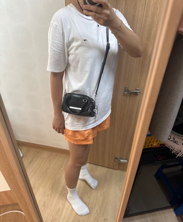 【Matin Kim】韓国人気★DOUBLE ZIPPER MINI CROSS BAG DOUBLE ZIPPER MINI CROSS BAG IN WHITE – Matin Kim