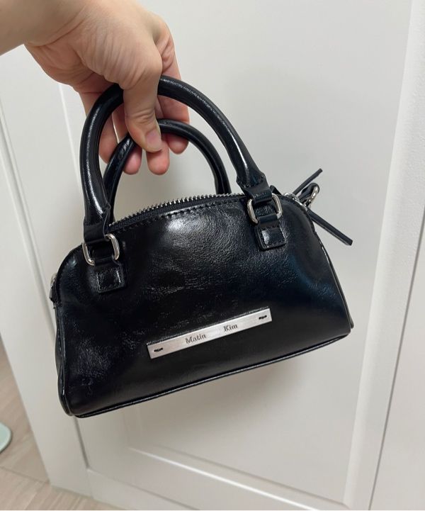 MUSINSA公式 | MATIN KIM DOUBLE ZIPPER MINI CROSS BAG IN SILVER