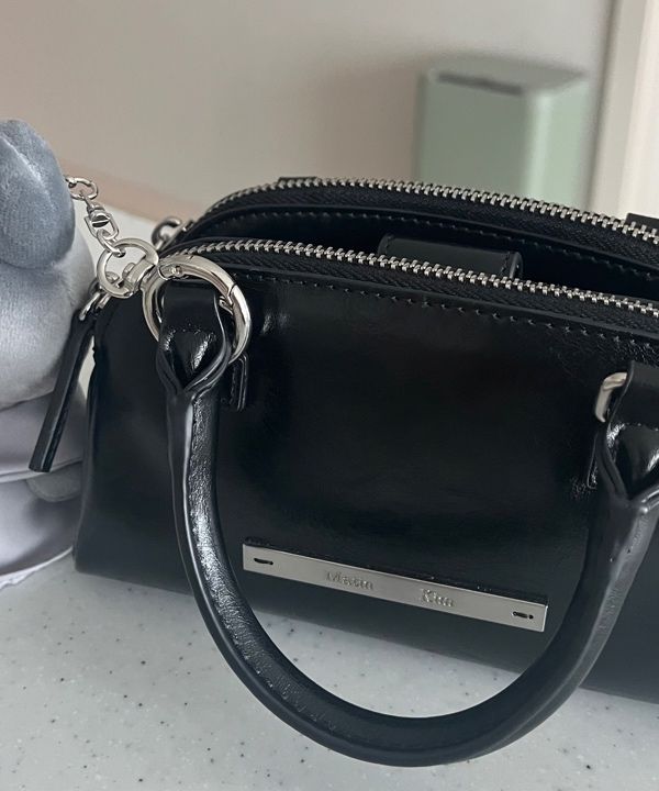 MUSINSA公式 | MATIN KIM DOUBLE ZIPPER MINI CROSS BAG IN BLACK
