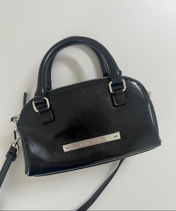 MATIN KIM ■ DOUBLE ZIPPER MINI CROSS BAG DOUBLE ZIPPER MINI CROSS BAG IN BLACK – Matin Kim