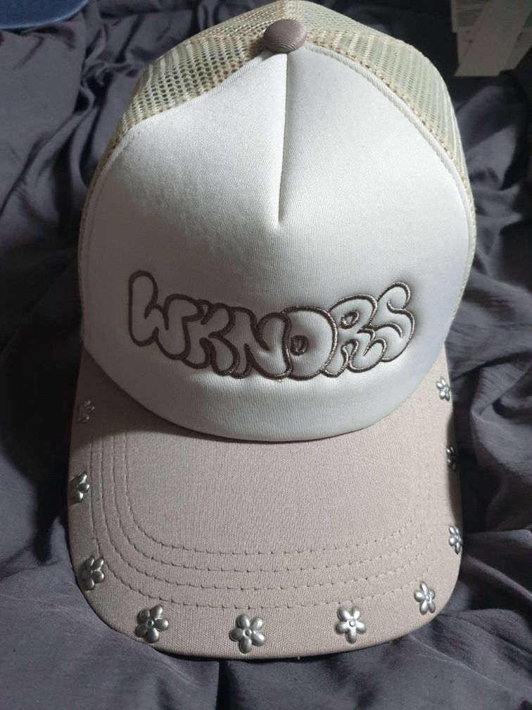 MUSINSA公式 | WKNDRS FLORAL TRUCKER CAP (BLACK)