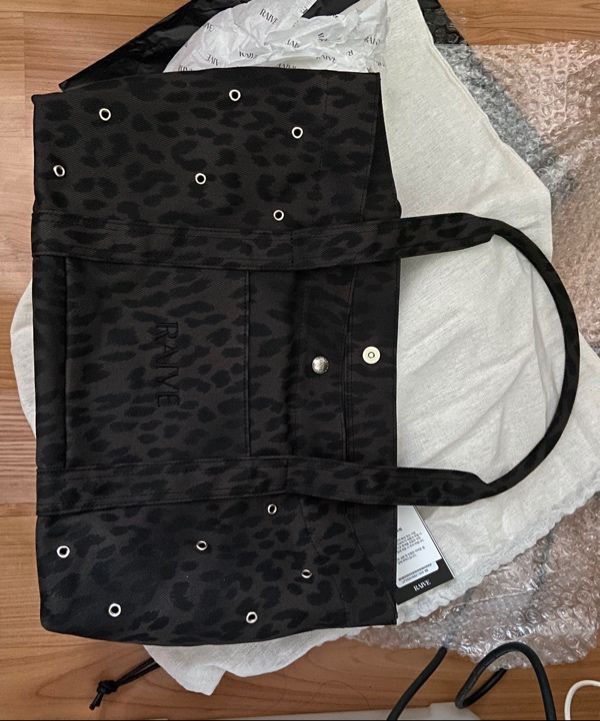 MUSINSA | RAIVE Leo Shoulder UF5SB088_2color