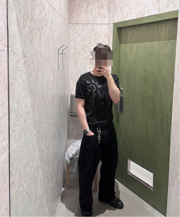 MUSINSA公式 | AAKAM Ribbed Star Ringer Top (Black)