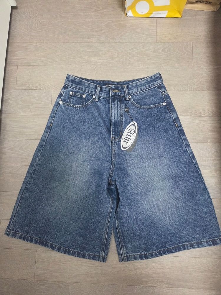 [ANDTHEOTHER] Bermuda denim shorts /追跡付 Half Pipe Bermuda Fray Short | MOTHER | elysewalker