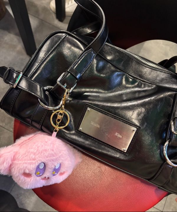 ショルダーバッグ・ポシェット [MATINKIM]biker detail medium shoulder bag in light gray BIKER DETAIL MEDIUM SHOULDER BAG IN LIGHT GREY – Matin Kim