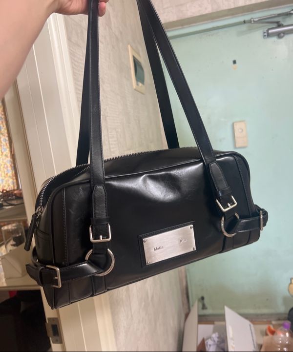 人気★MATIN KIM ★BIKER DETAIL MEDIUM SHOULDER BAG MUSINSA | MATIN KIM BIKER DETAIL MEDIUM SHOULDER BAG IN BLACK