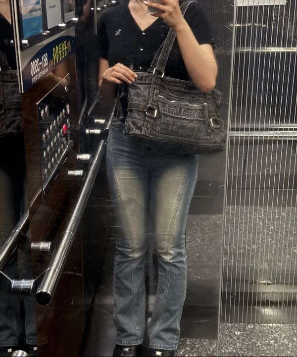 【Matin Kim】MATIN WASHED DENIM SQUARE BAG 25 Summer Matin Kim Denim Bag ☀️🩵🌀 - Matin Washed Denim