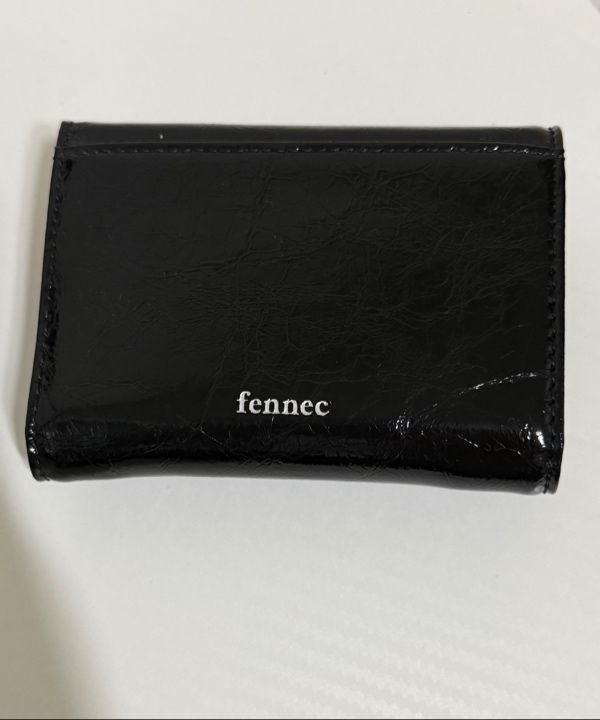 MUSINSA公式 | fennec CRINKLE TRIANGLE DOCO WALLET - BLACK