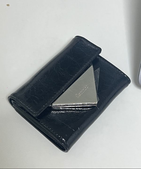 MUSINSA | fennec CRINKLE TRIANGLE DOCO WALLET - BLACK