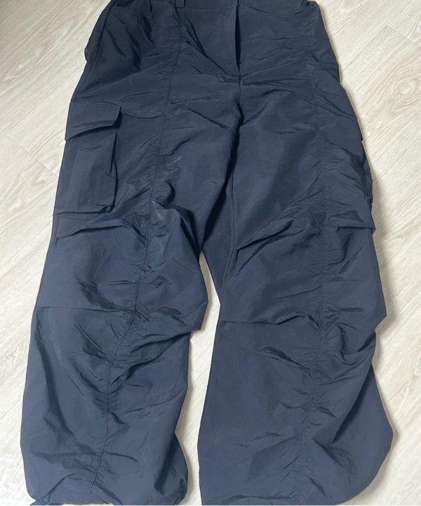 韓国 パラシュートパンツ[KHAKIPOINT] SHIRRING PARACHUTE PANTS MUSINSA | KHAKIPOINT Shirring Parachute Pants (light gray)