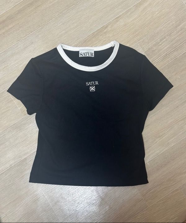 【SATUR】 (W) Apero Crop Ringer T-Shirt / 追跡付 MUSINSA | SATUR (W) Apero Crop Ringer Short Sleeve T-Shirt White