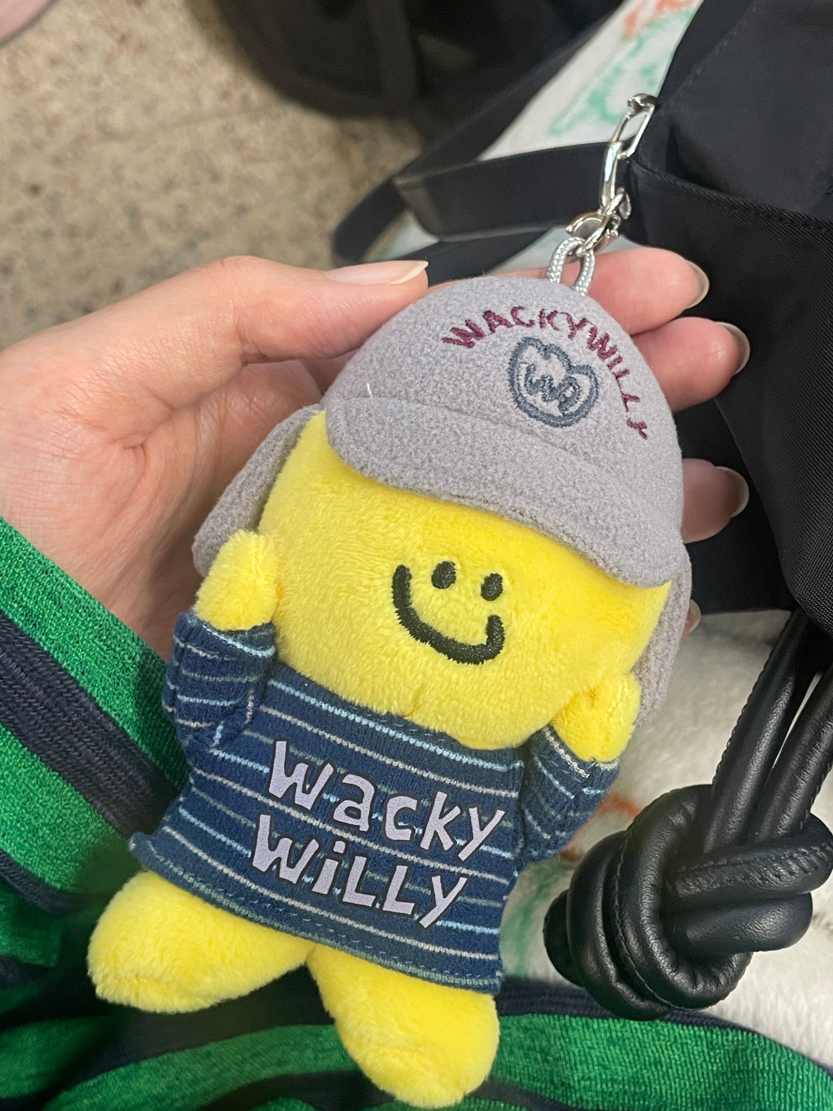 MUSINSA公式 | WACKY WILLY キキトラッパーハットキーホルダーイエロー