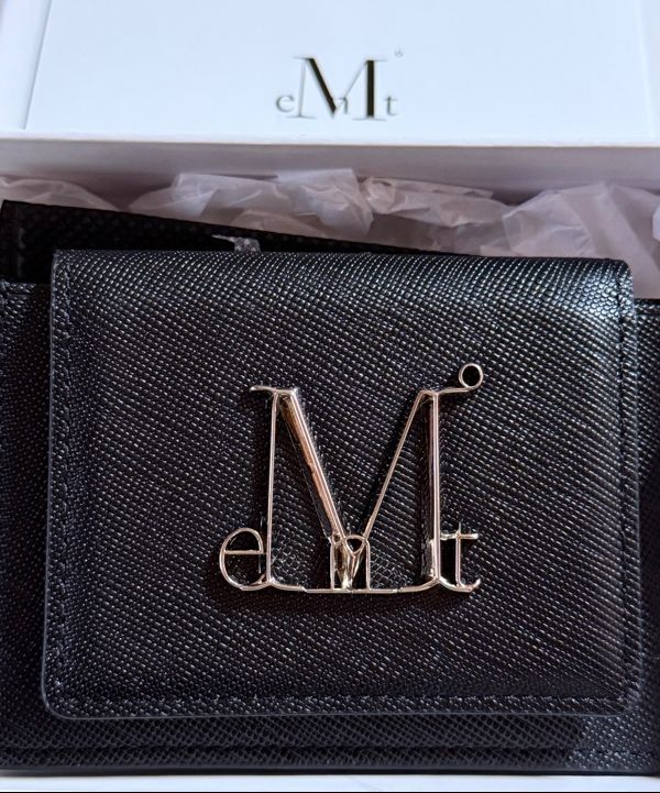 MUSINSA | MUCENT Main Symbol Metal Logo Saffiano Accordion