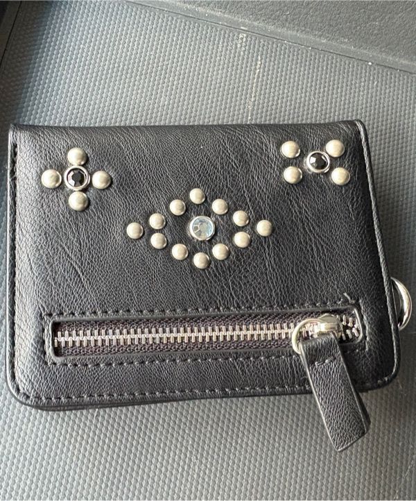 MUSINSA | ILLIGO Studded Cross Wallet Black