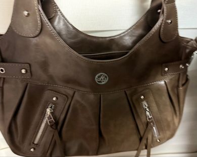 MUSINSA公式 | ILLIGO エンバー バックルショルダーバッグ ベージュ