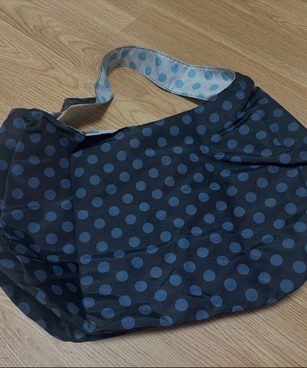 MUSINSA | ITZAVIBE REVERSIBLE DOT BAG