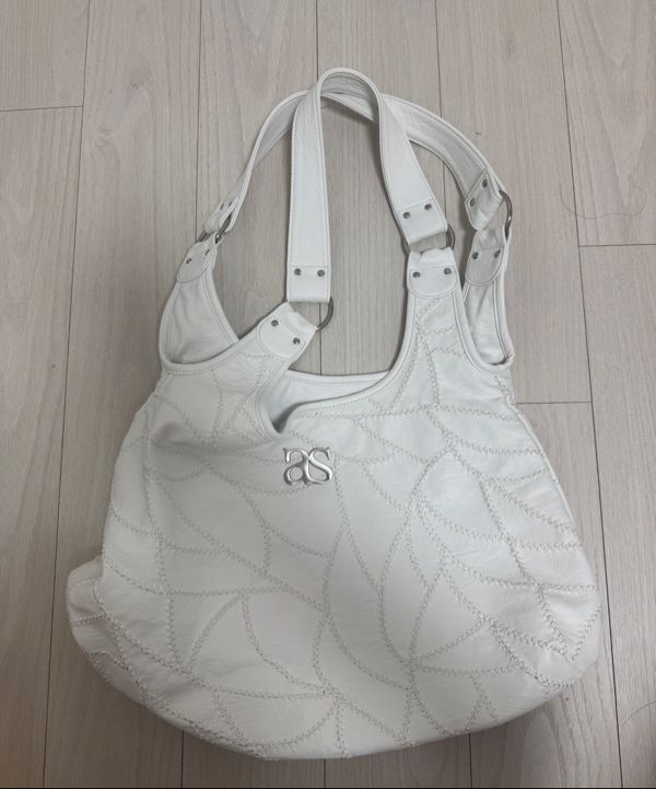 MUSINSA公式 | ASON BECKY SHOULDER BAG / WHITE