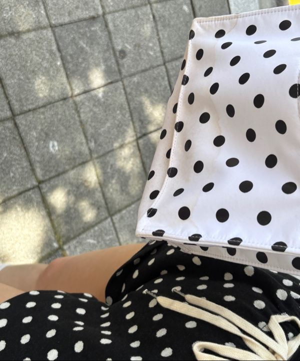 MUSINSA | RONRON PETIT SQUARE MINI TOTE BAG DOT WHITE