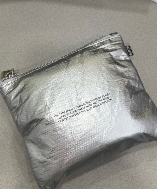 MUSINSA公式 | ODDTYPE ミラーポーチ [シルバー]