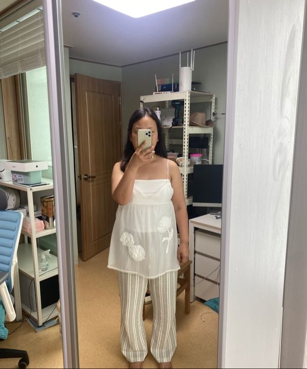 MUSINSA | SINOON Flower Sheer Sleeveless (White)
