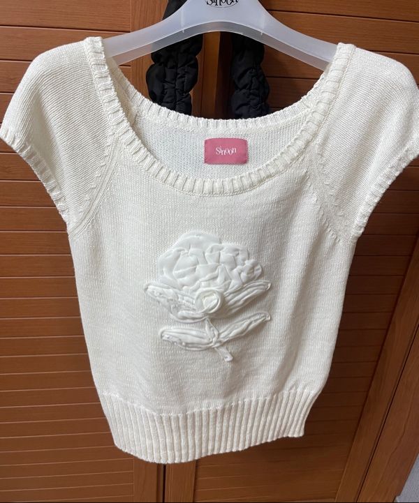 【極美品】SINOON Flower Raglan Knit (Cream) MUSINSA公式 | SINOON Flower Raglan Knit (Cream)