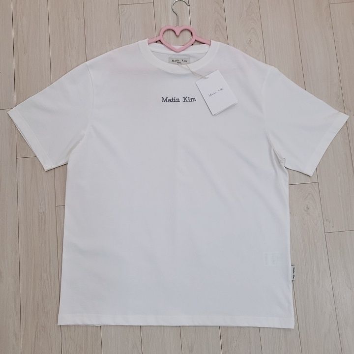 Tシャツ・カットソー [MATINKIM]embroidery small logo oversize top in white MUSINSA | MATIN KIM EMBROIDERY SMALL LOGO OVERSIZE TOP IN WHITE