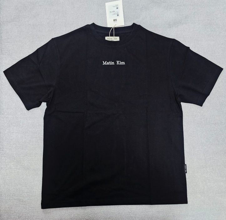 【Matin Kim】EMBROIDERY SMALL LOGO OVERSIZE TOP 3COLOR MUSINSA公式 | MATIN KIM EMBROIDERY SMALL LOGO OVERSIZE TOP