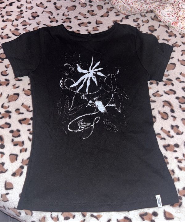 ★FANCYCLUB★BACK SLIT BUTTON TEE (BLACK)★正規品/直送料込 MUSINSA公式 | FANCY CLUB Back Slit Button Tee (BLACK) F25QB126