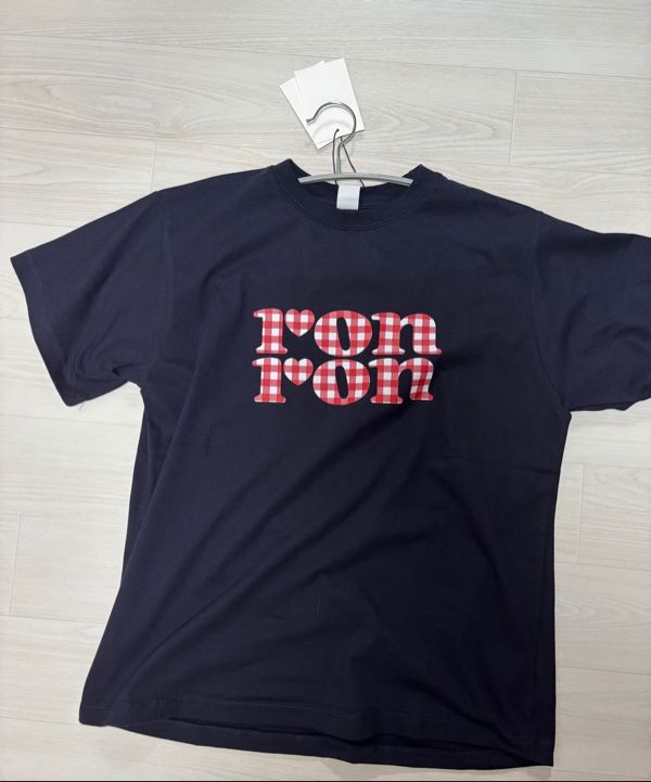 MUSINSA | RONRON PATTERN LOGO BASIC FIT T SHIRT NAVY
