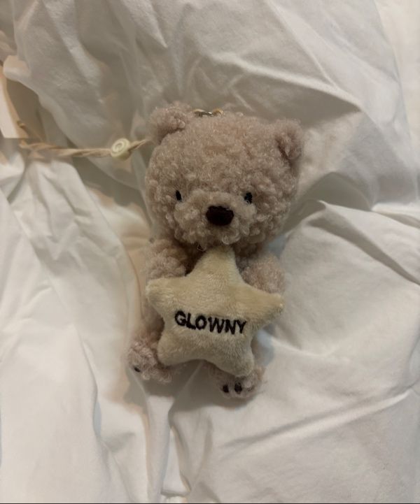 MUSINSA公式 | GLOWNY HUG ME TEDDY KEYRING (2 Colors)