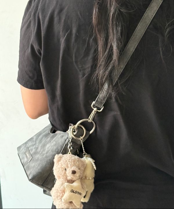 MUSINSA公式 | GLOWNY HUG ME TEDDY KEYRING (2 Colors)