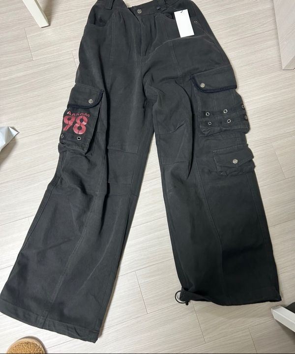 MUSINSA | AAKAM 98 Knee Pin-Tuck Contrast Cargo Pants (Black)