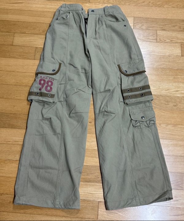 MUSINSA | AAKAM 98 Knee Pin-Tuck Contrast Cargo Pants (Beige)