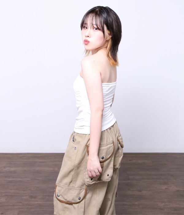 MUSINSA | AAKAM 98 Knee Pin-Tuck Contrast Cargo Pants (Beige)