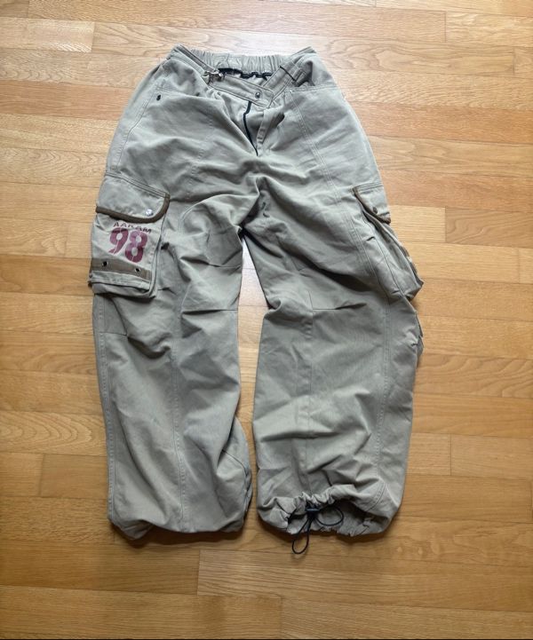 MUSINSA公式 | AAKAM 98 Knee Pin-Tuck Contrast Cargo Pants (Beige)